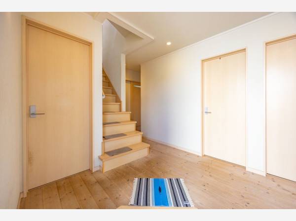 広々とした玄関ホール