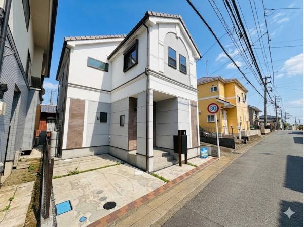 閑静な住宅街に佇むおしゃれなデザイン