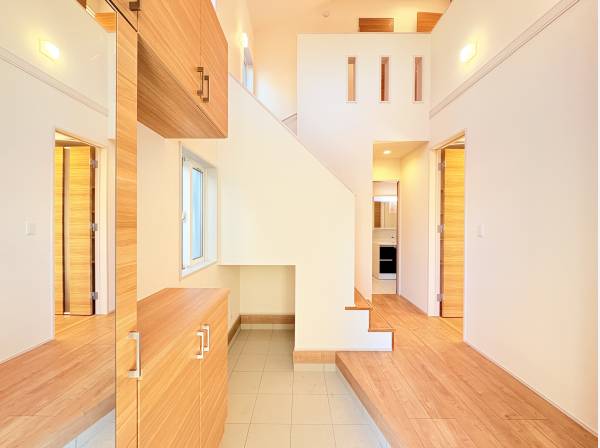 開放感のある玄関ホール
