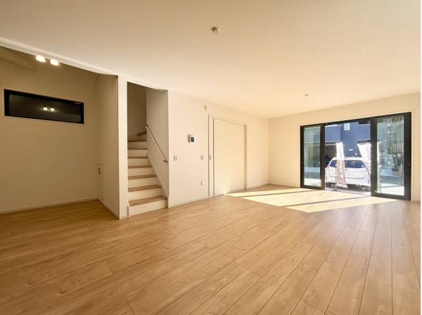 LDKは約23.2帖ございます。