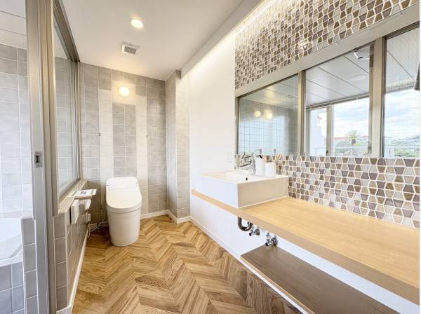 パウダールーム、W.C