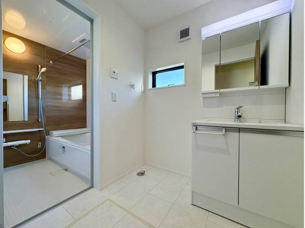 パウダールーム・バスルーム