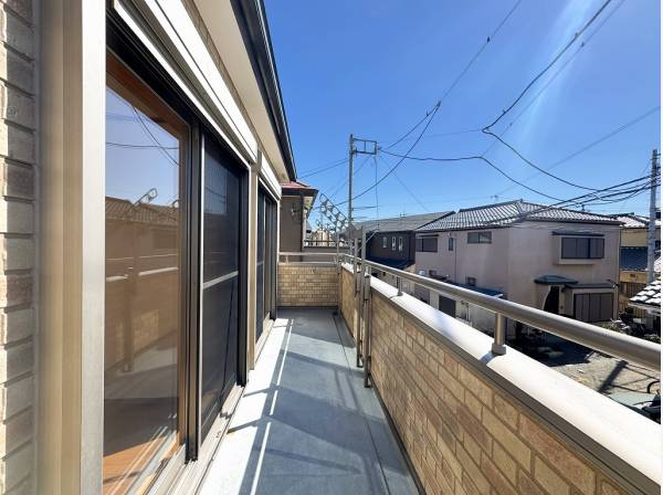 大きな寝具ものびのびと干せそうですね