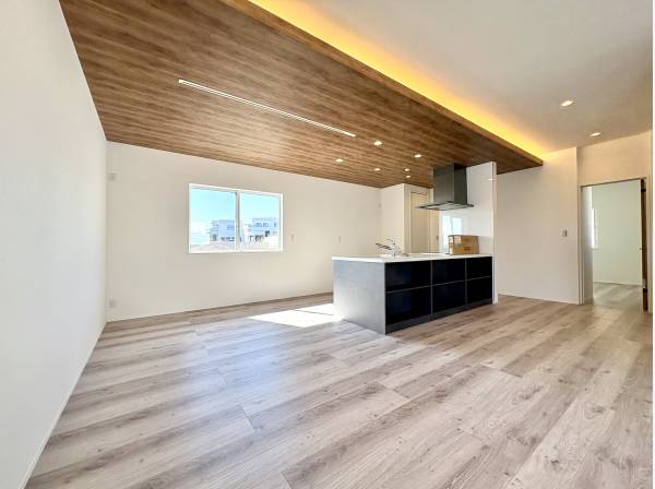 ゆったりとしたダイニングスペース