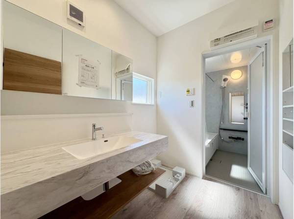 パウダールーム・バスルーム