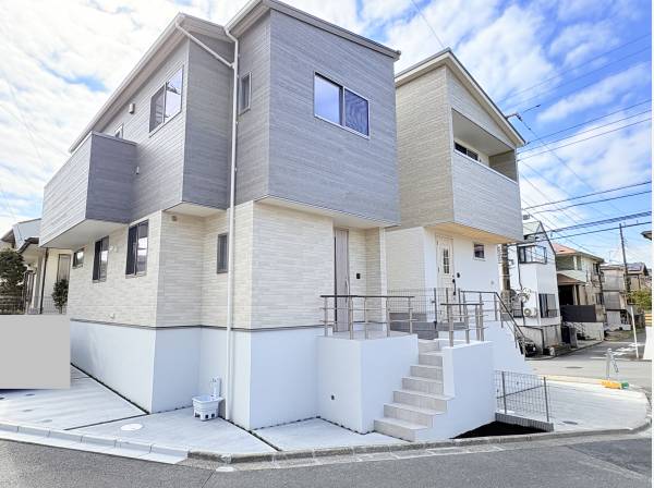 外観向かって左