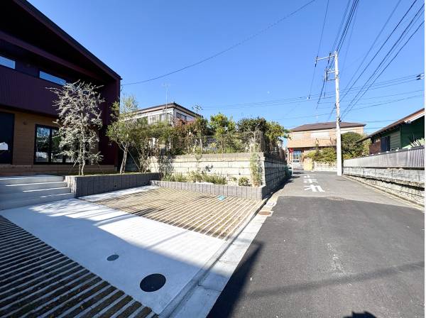 ゆとりある前面道路が暮らしに安心をもたらします