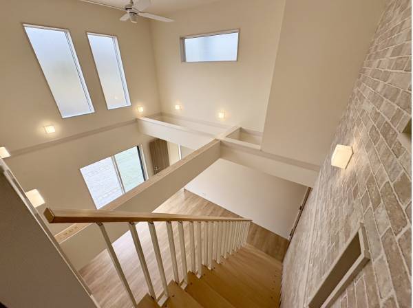 地震に強く、開放感あふれるお住まい