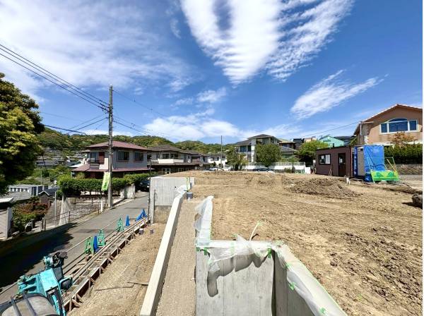 二面道路に接する開放