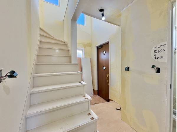 住まいの顔となる、ゆとりと開放感を備えた玄関。