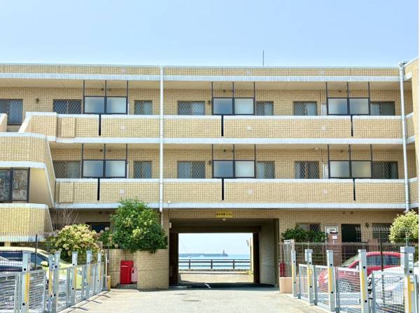 逗子海岸まで歩いて1分♪（約13ｍ）
