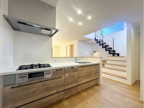 食洗器＆収納たっぷりのカウンターキッチン