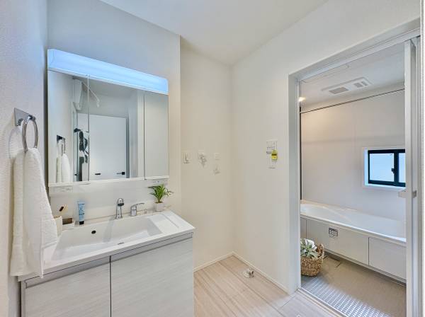 清潔感のある色合いで統一され、スッキリとした印象を受けます