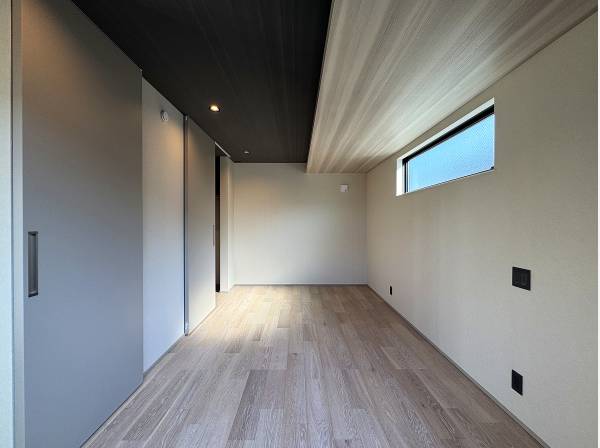 落ち着きに包まれる主寝室空間