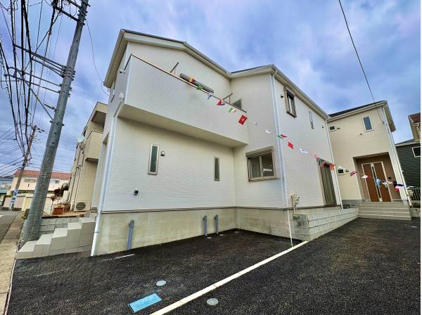 南側が隣地の通路の為、陽当りは十分です