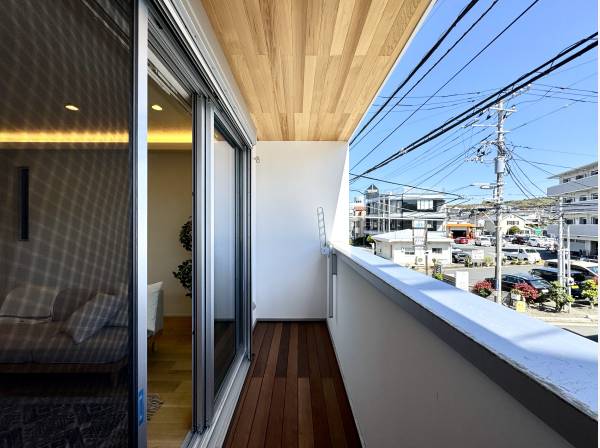 バルコニーデッキ敷き