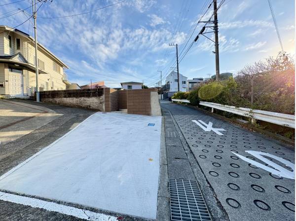 カースペース1台分完備