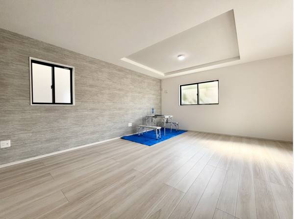 約18.5帖のLDKは開放感がございます。