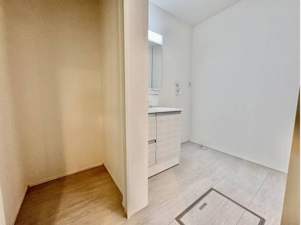 洗面スペースも広いですね。