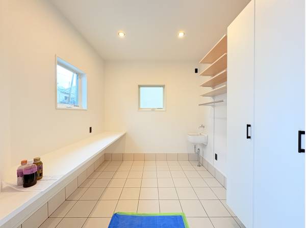 大型の土間ストレージ