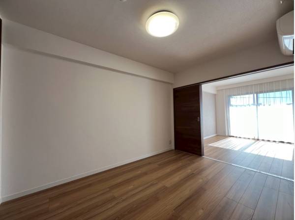 LDKに面した広々とした居室開放するとより広々とした空間に！