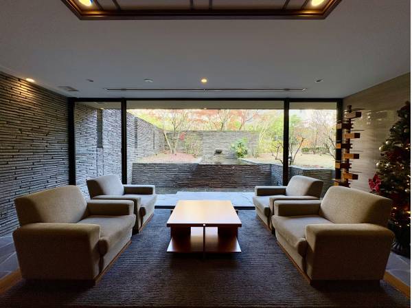 共用部はホテルのロビーを思わせる作りです