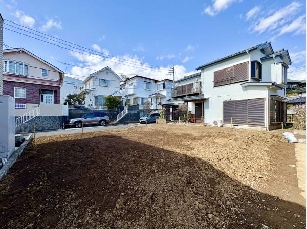 日影側に駐車スペース設ければ、陽当たりの良い住宅が建設可能！