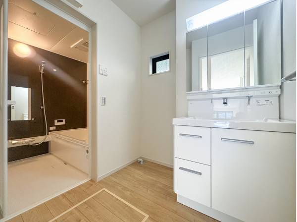 集約された水周りは家事同線もスムーズです