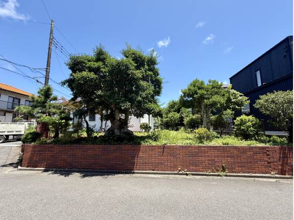 「パーク・ド・葉山四季」分譲地内！
緑に囲まれた穏やかな環境