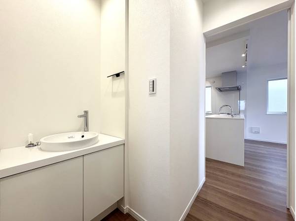 手洗いカウンターも完備