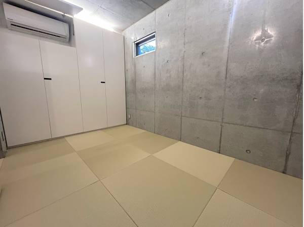 そこには納戸が二部屋御座います♪