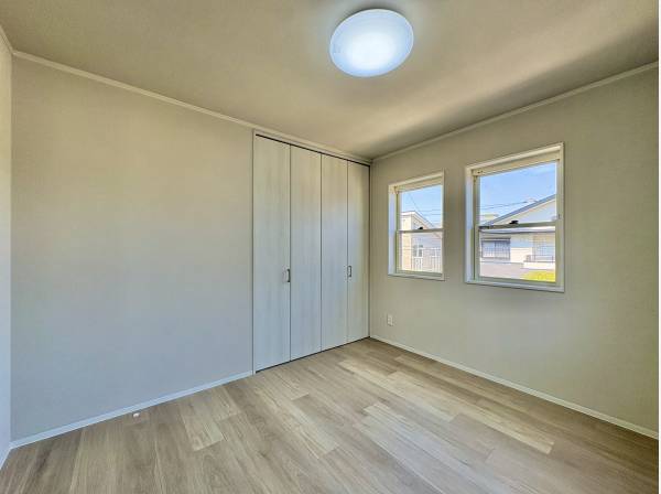 居室には爽やかな風をたっぷりと取り込み、気持ちの良い朝を迎えらます