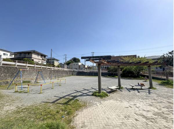 本庄寺北公園まで徒歩2分（約160m）
