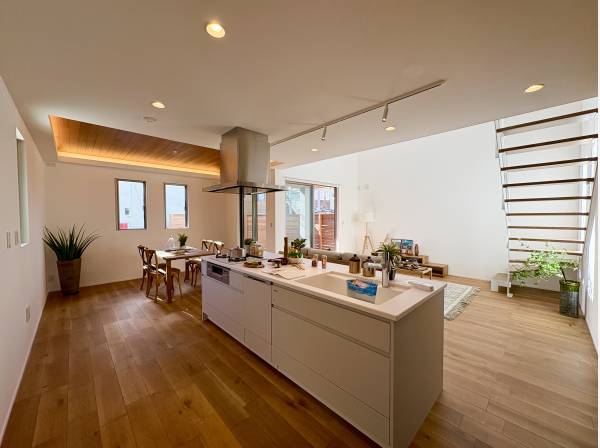 生活動線が整うアイランドキッチン