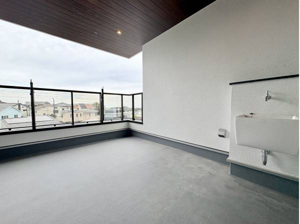 熱さを凌ぐインナーバルコニー