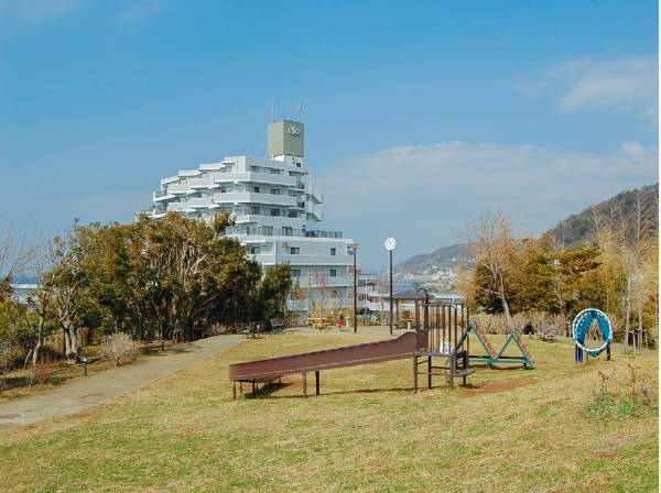 きらきら公園まで徒歩3分（約240m）