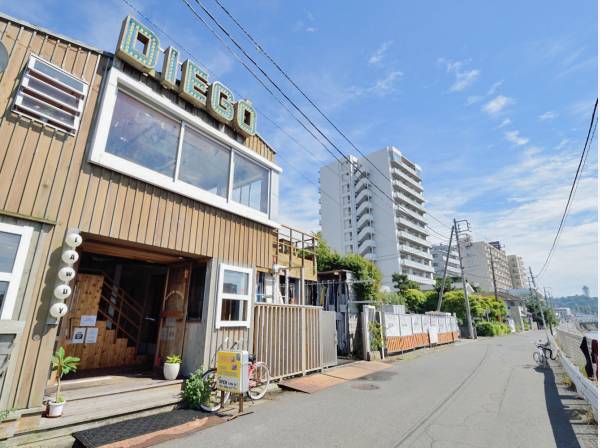 DIEGO BY THE REVERまで徒歩2分（約100m）