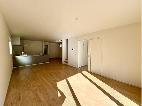 床暖房も備わり、陽当たりも良好！