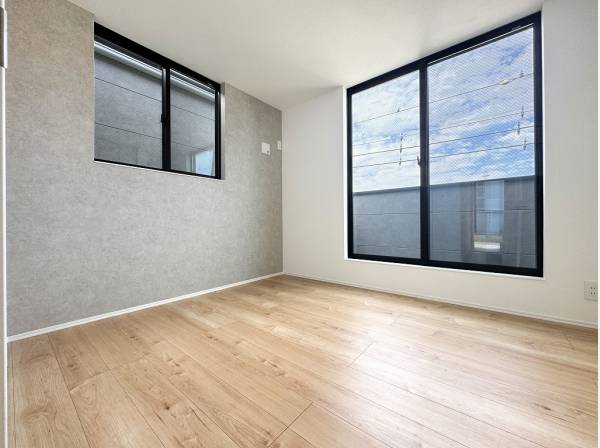 浮遊感のある3階洋室 眺めも良好です