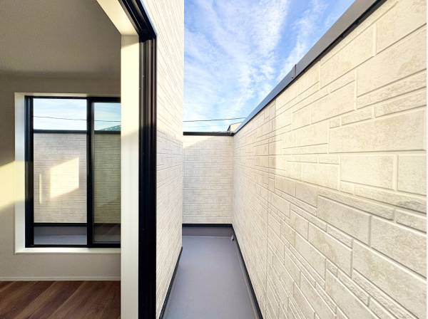 プライバシーが守られたL字型バルコニー♪