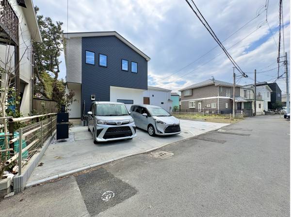 無駄のないフォルムで敷地を最大限活かした住宅です