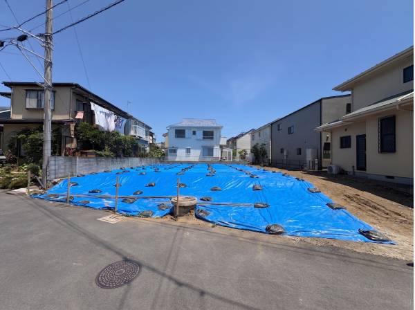 奥行きのある土地で複数台のかースペースやお庭なども叶えることができます