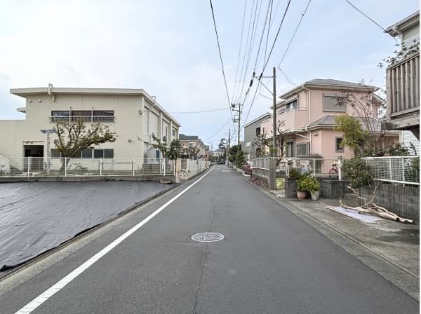 約５．６ｍ道路と広さがあり、大きな車をお持ちの方にもオススメです