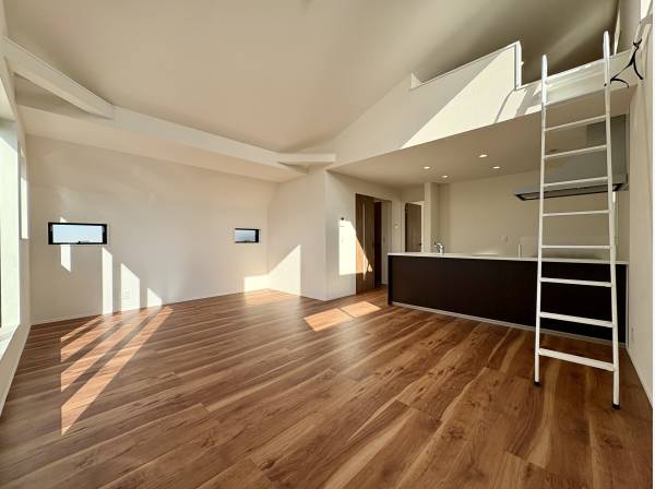 天井高でロフトスペース完備