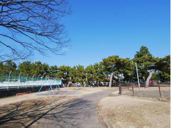 湘南海岸公園まで徒歩7分（約550ｍ）