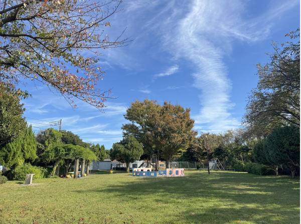 石原谷公園まで徒歩1分（約80m）
