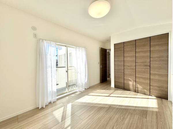 朝の光が心地いい、目覚めが変わるマイルーム