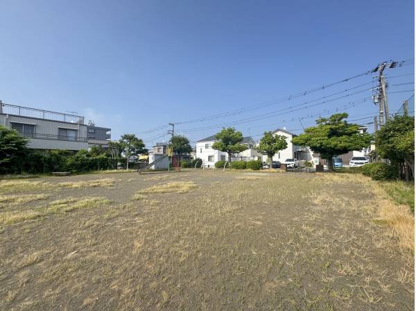 黒部丘ちびっこ公園まで徒歩1分（約40m）