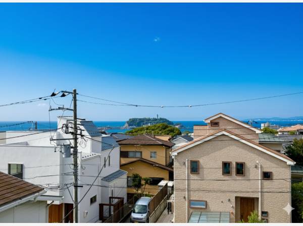 海や江ノ島を眺望でき、天気によっては富士山を眺望することもできます