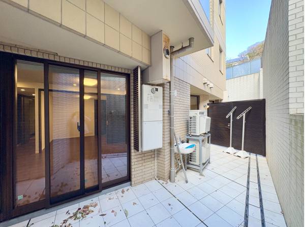 一階のため、テラスはゆとりある設計！